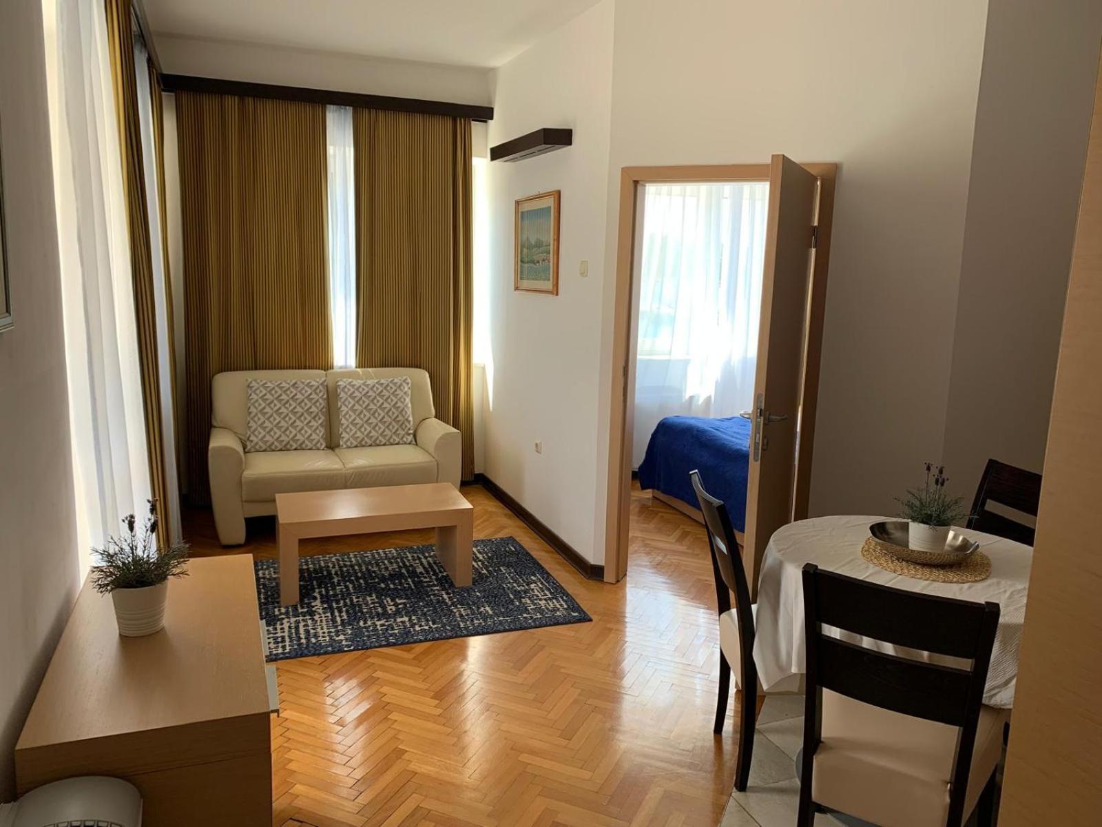 Apartment Aci Marina Cres Exterior photo