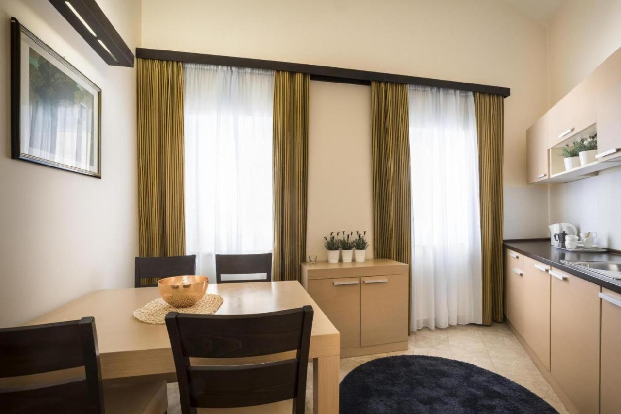 Apartment Aci Marina Cres Exterior photo